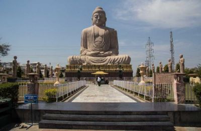 If you want to go to a silent and peaceful place, then  definitely visit these 5 famous sites of Buddhism