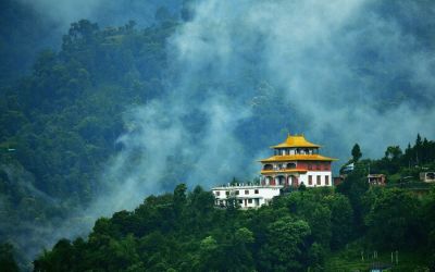 Video : अगर देखना है स्वर्ग जैसी खूबसूरती तो चले आइये गंगटोक