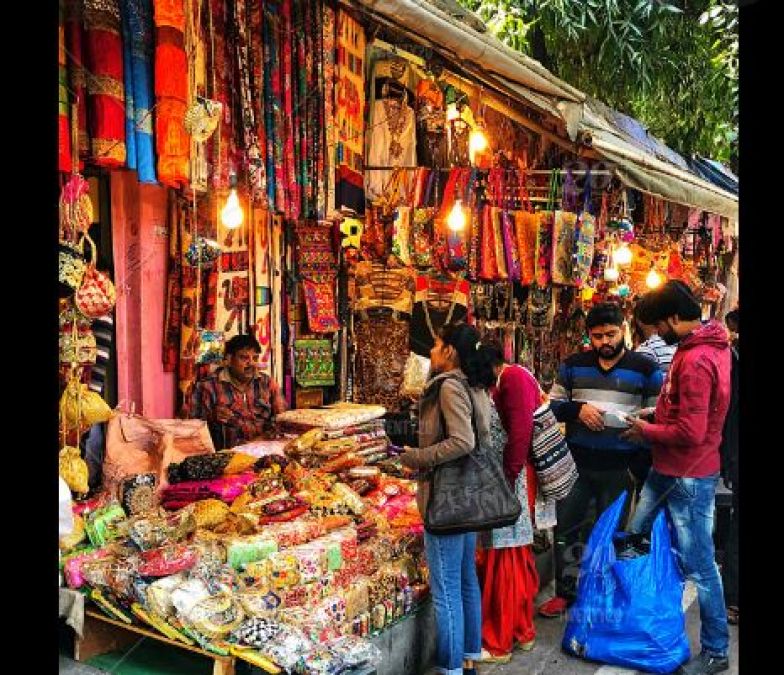 Best things to buy at affordable prices then go to Janpath Market
