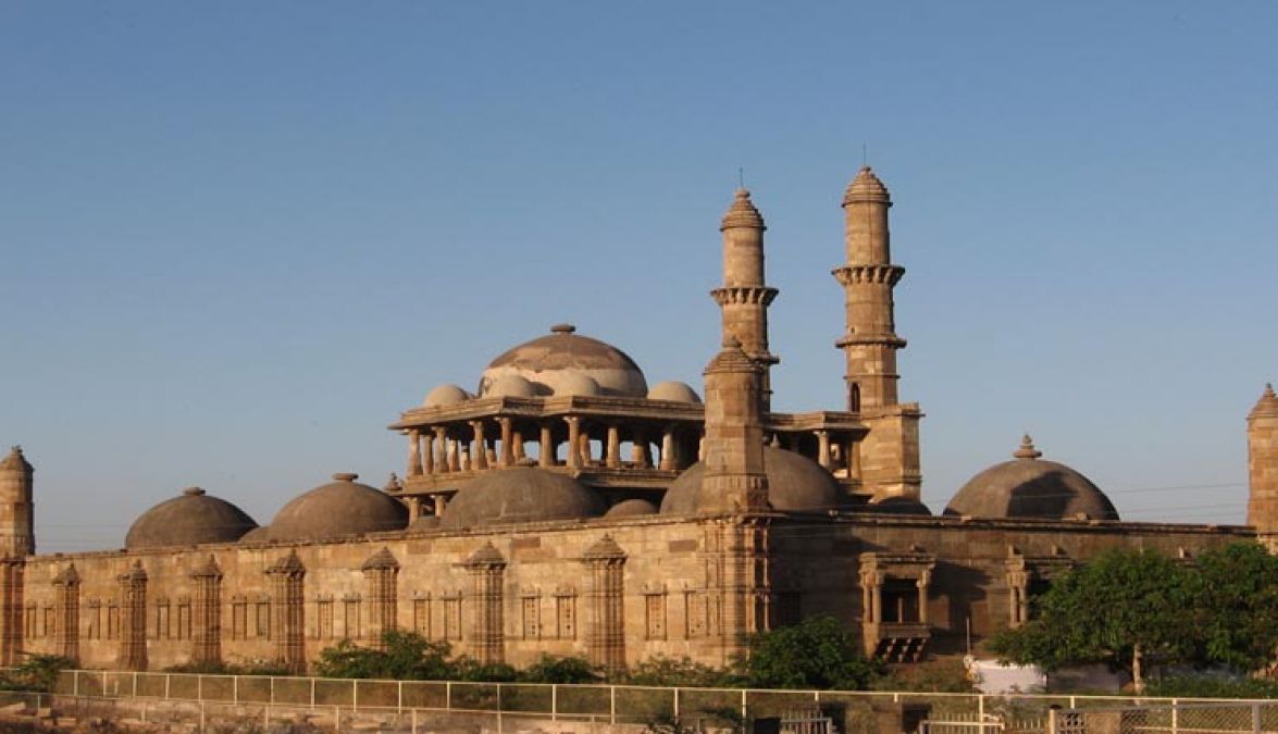 These places in Gujarat are very beautiful, you'll have a memorable trip!