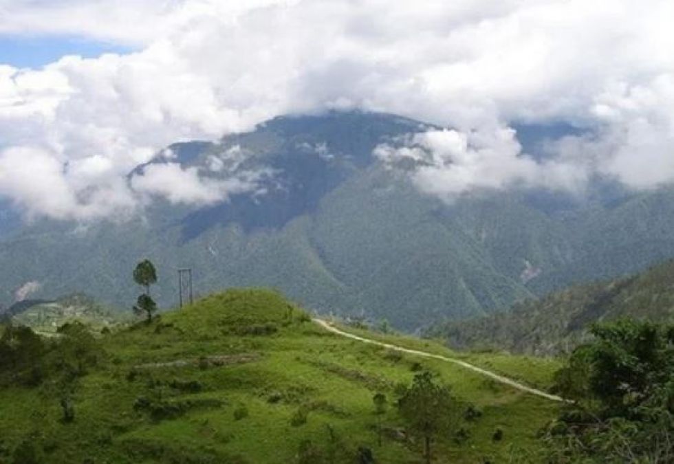 This hill station will be in budget for spending holidays, it is very beautiful