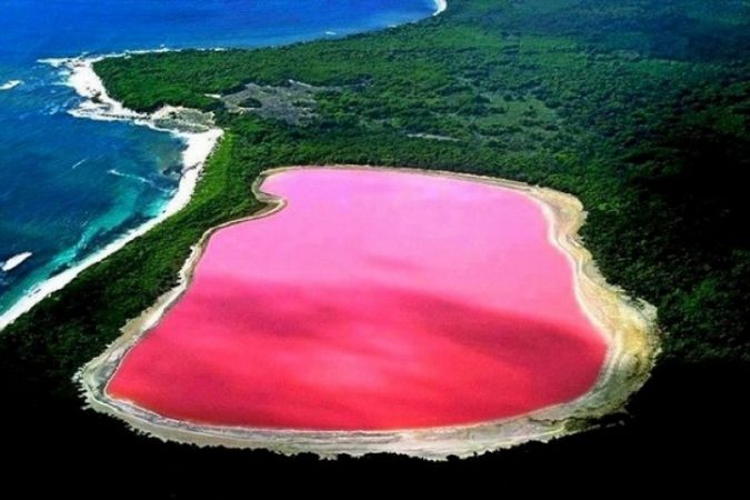 ऑस्ट्रेलिया की 'गुलाबी झील', जो आठवें अजूबे से कम नहीं है