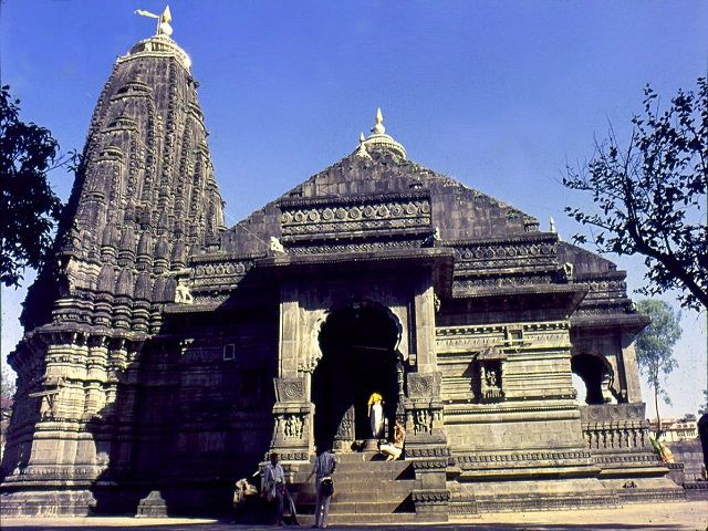 माँ पार्वती ने स्वयं शिव के शिवलिंग रूप की स्थापना की थी इस मंदिर में