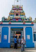 बालाजी मंदिर : आमिर गरीब सब सामान