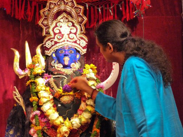बुरी नज़र दूर करने के लिए करे निम्बू से माँ दुर्गा की पूजा