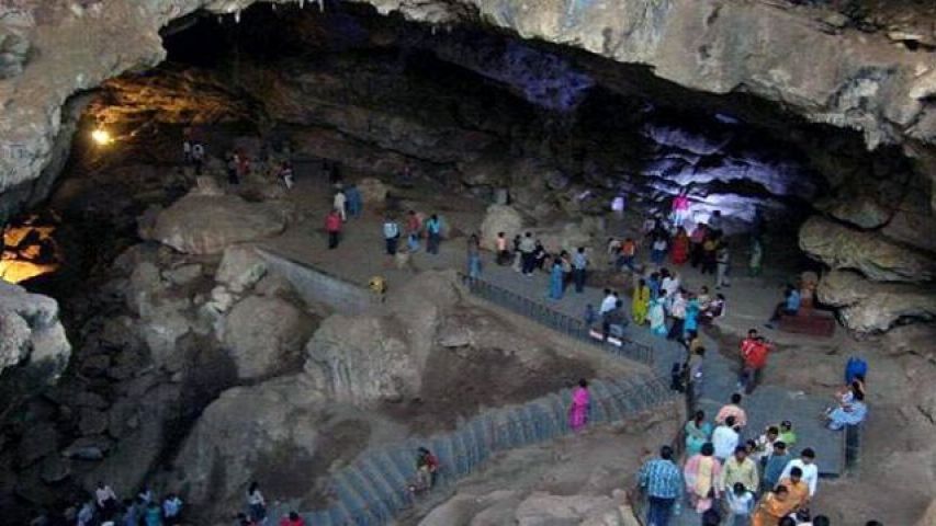भगवान शिव ने इस गुफा में रखा था गणेश जी का मस्तक