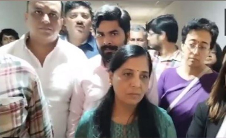 CM Kejriwal Jailed Until April 15; Wife Sunita Calls It Dictatorship
