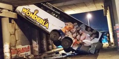 KSRTC bus falls off Avinashi over-bridge, 19 injured