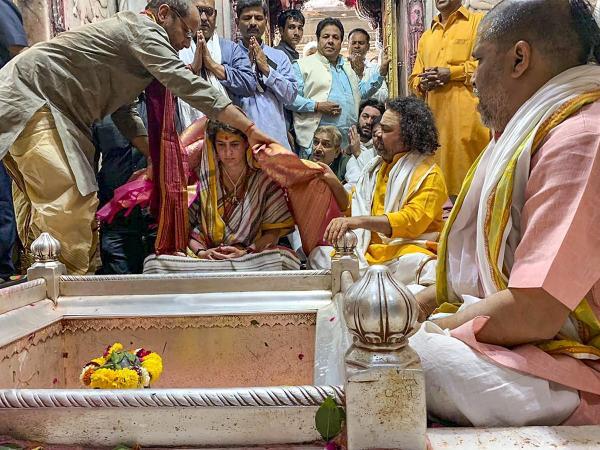 Court complaint against Priyanka Gandhi for entering Kashi Vishwanath temple