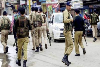 Seven peoples booked in J&K for not depositing weapons ahead of LS Poll