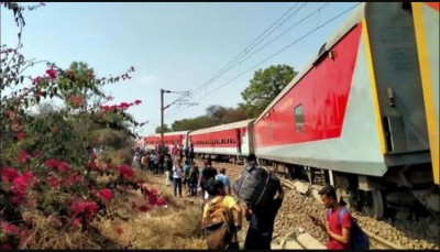 Restoration work of Lahavit-Devlali track underway after Nashik train accident