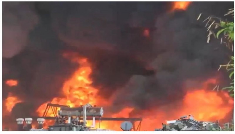 Massive Blaze Engulfs Power Company in Raipur: Residents Evacuated
