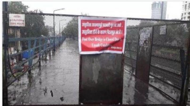 Malad Station’s two foot overbridges remain shut for pedestrian movement
