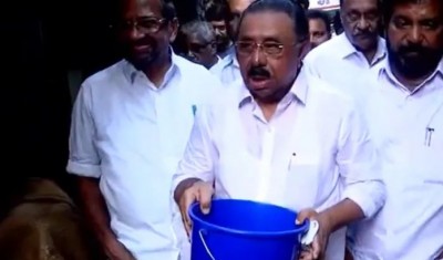 चुनाव लड़ने के लिए पैसा नहीं.! केरल में जनता से चंदा वसूलने मैदान में उतरी कांग्रेस