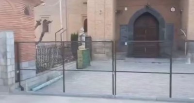 Mehbooba Mufti Condemns Closure of Jamia Masjid on Shab-e Qadr