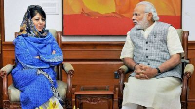 Mehbooba Mufti apprises the overall situation in state to PM