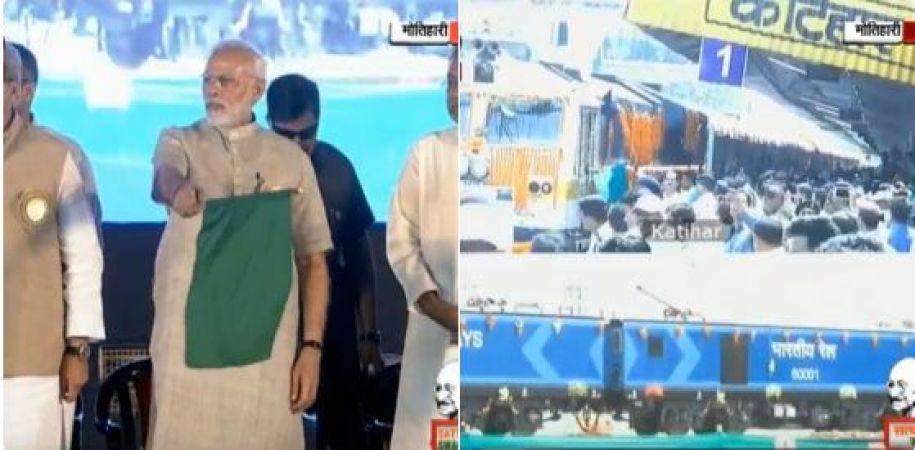 Champaran Satyagraha: PM Modi flags off Humsafar Express train