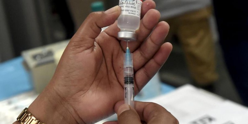 A women died after corona vaccination in  Hyderabad