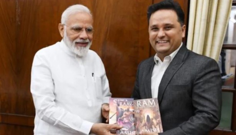 Author Amish Tripathi's Bold Declaration: Why I'll Vote for Modi & His Government ?
