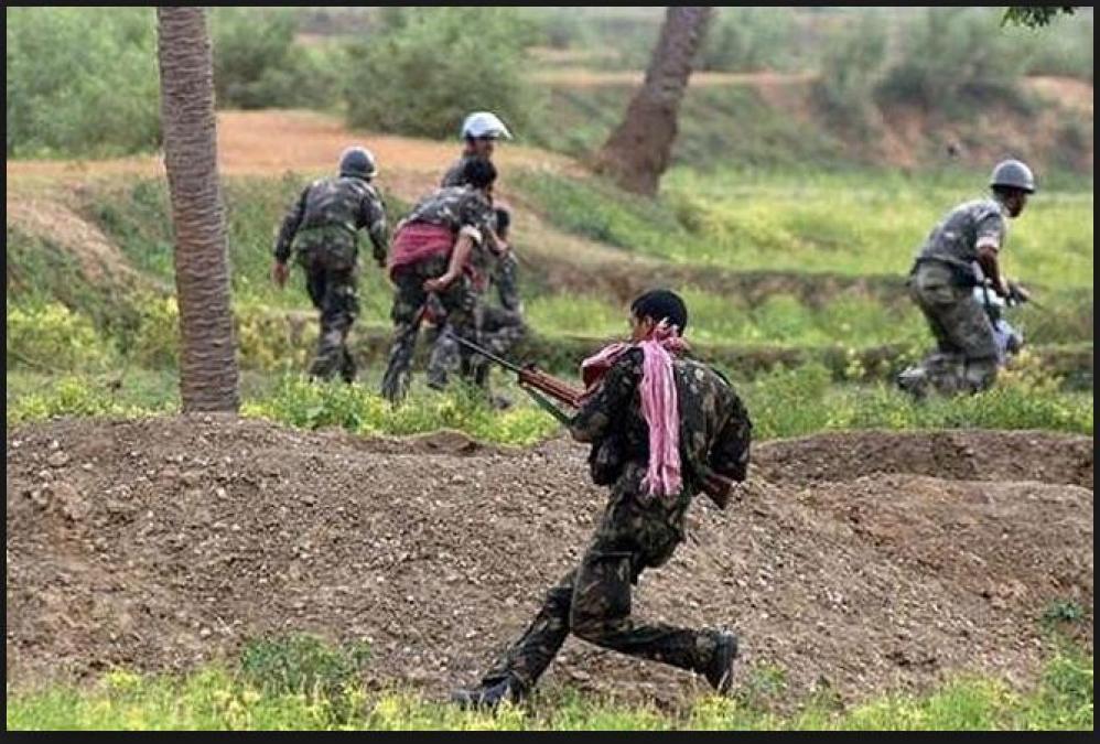 Three Naxalites killed in an encounter, one CRPF personnel also lost his life