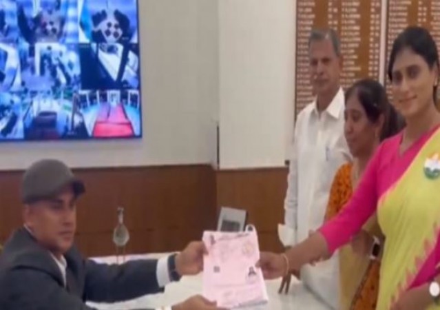 YS Sharmila Files Nomination from Kadapa Lok Sabha Seat
