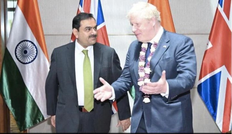 ब्रिटेन के प्रधानमंत्री ने अहमदाबाद में बिजनेस टाइकून गौतम अडानी से मुलाकात की