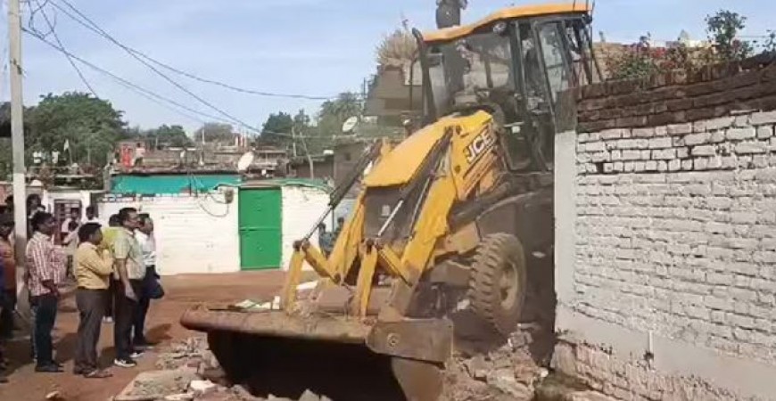 Case of Rape and Torture in Guna: Ayan Pathan's Illegally Built House Demolished