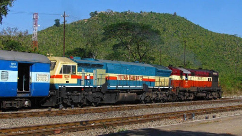 भारतीय रेलवे के कर्मचारियों के लिए खुशखबरी, आज हो सकती है बोनस की घोषणा