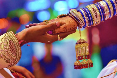 शादी समारोह के दौरान किया कोरोना मानदंडों का उल्लंघन, लगा 50000 रुपये का जुर्माना