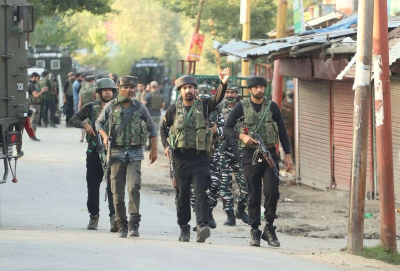बांदीपुरा में सुरक्षा बलों के हाथ लगी कामयाबी, पाकिस्तानी आतंकवादी बाबर अली को किया ढेर