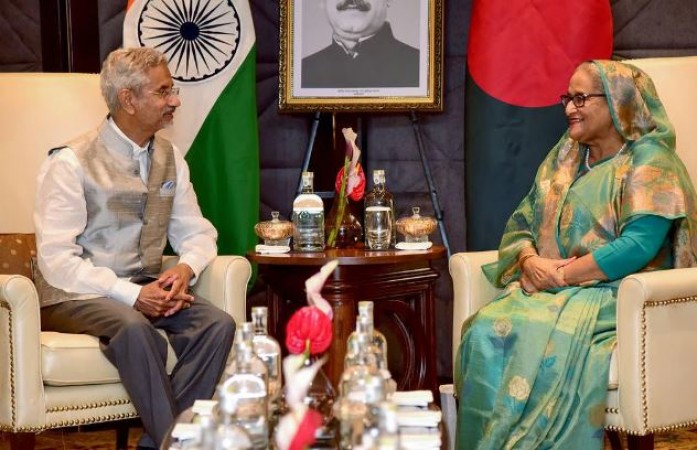 Jaishankar Discusses Bangladesh Crisis with UK Foreign Secretary Amid Speculation on Hasina’s Future