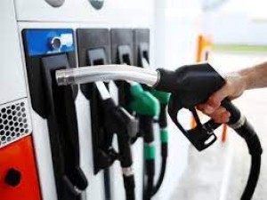 Petrol price has come down in Tamil Nadu due to tax cuts