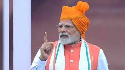 PM Modi warns Pakistan from Red Fort: India won't tolerate any nuclear threats