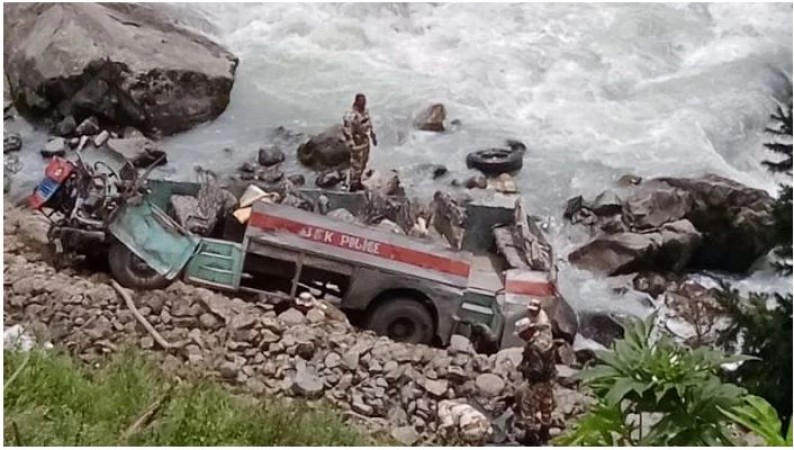 Breaking News! ITBP jawans meets with accident in J&K Pahalgam
