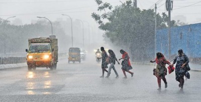 Rains keep on gushing Telangana; rescue teams gear up!
