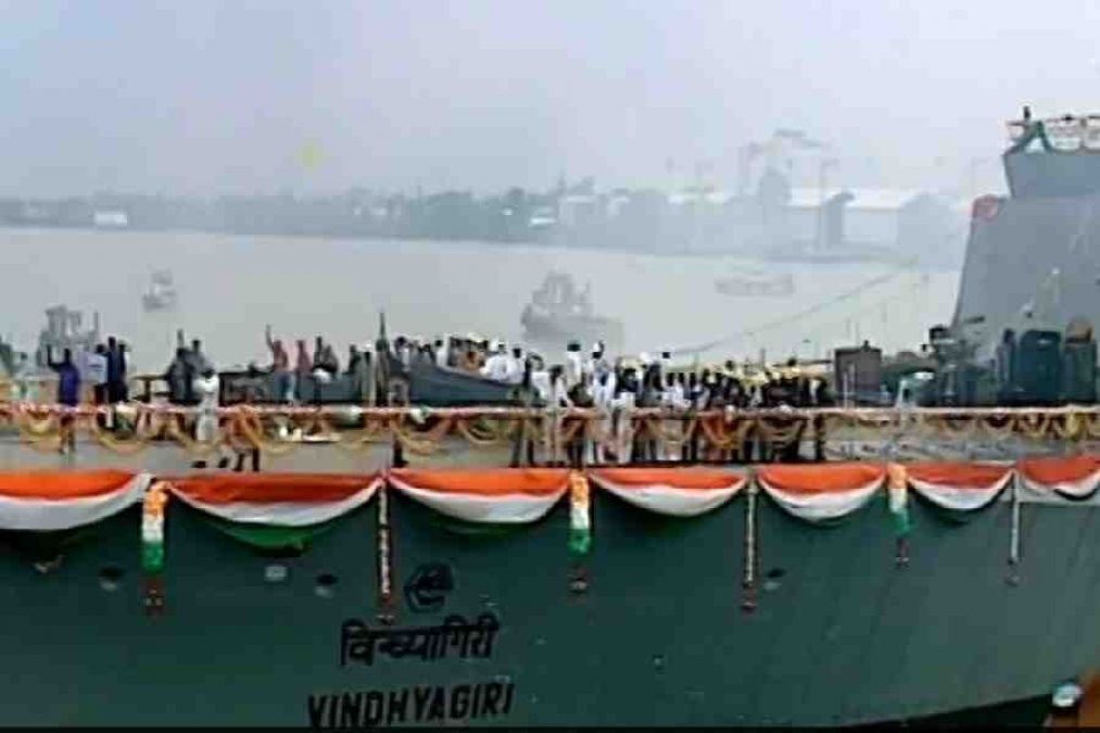 Murmu Launches INS 'Vindhyagiri' in Kolkata, 6th 'Project 17 Alpha' Ship