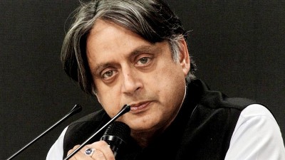 Shashi Tharoor hits back at KPCC leaders who back Kharge
