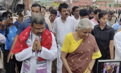 Nirmala Sitharaman, Dharmendra Pradhan Visits Shree Jagannath Temple, Offer Prayers