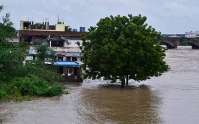 Heavy rains lash Telangana submerging many villages
