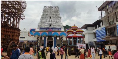 Karnataka Haj Minister Shashikala Jolle  orders survey of temple properties