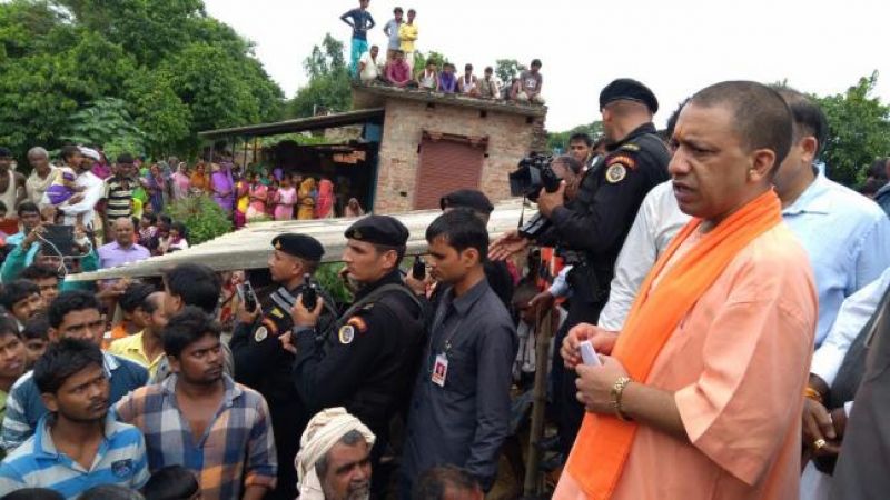 CM Yogi visited flood affected areas of Gorakhpur