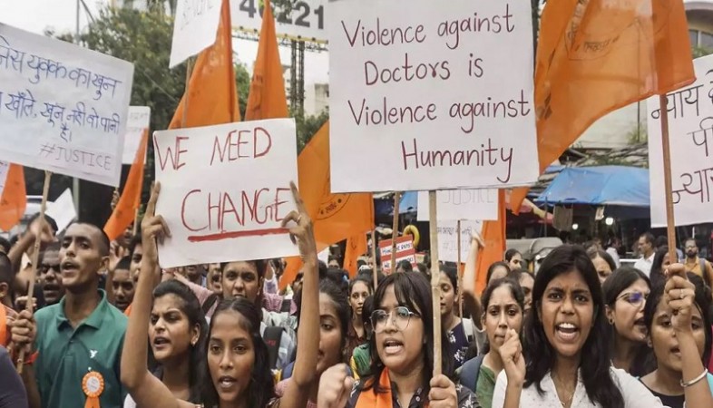 Doctors' Ongoing Strike Disrupts Medical Services Across Kolkata