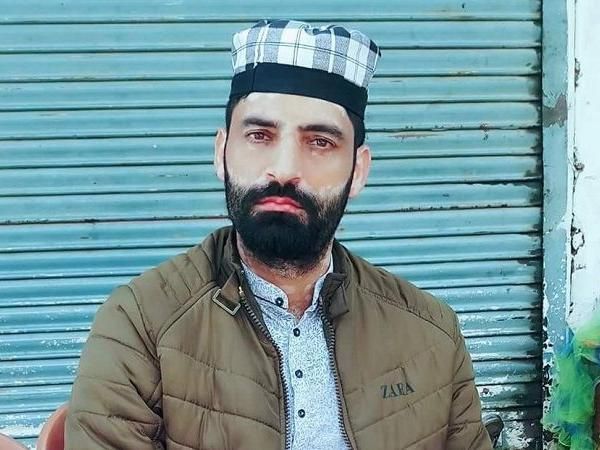 Jammu and Kashmir : BJP affiliate Shabir Ahmad Bhat shot dead in Pulwama