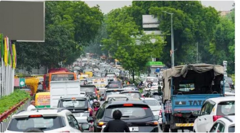 Heavy Rain Hits Delhi, Causes Major Traffic Disruptions: These Routes to Avoid