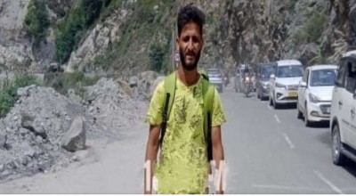 PM’s Big Fan from Srinagar: 28-year-old walking from Srinagar to meet P M Modi
