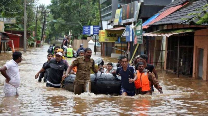 Water released from Tamil Nadu's Mullaperiyar Dam responsible for Kerala flood: Kerela CM to SC