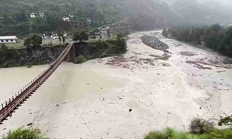 Himachal Grapples with Devastating Rains: Houses Collapse, Lives Lost