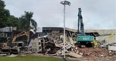 HYDRAA Demolishes Actor Nagarjuna’s Convention Hall Over Encroachment Allegations