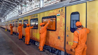 Tejas train delayed by 2 hours, IRCTC to pay compensation to passengers