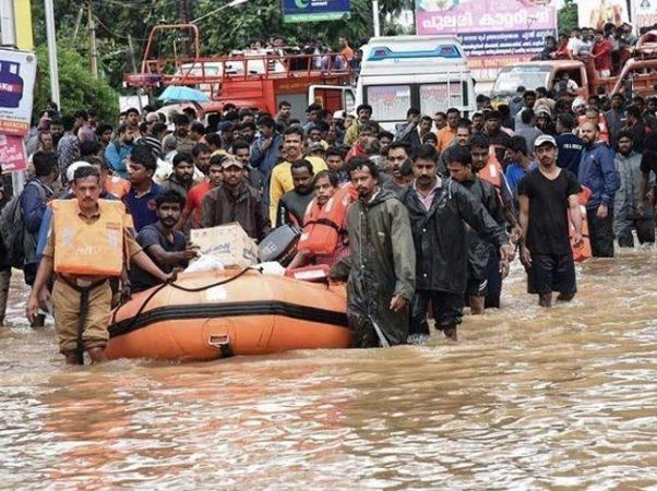 993 people died in 5 states, 17 lakh people became refugees  in 5 states due to flood